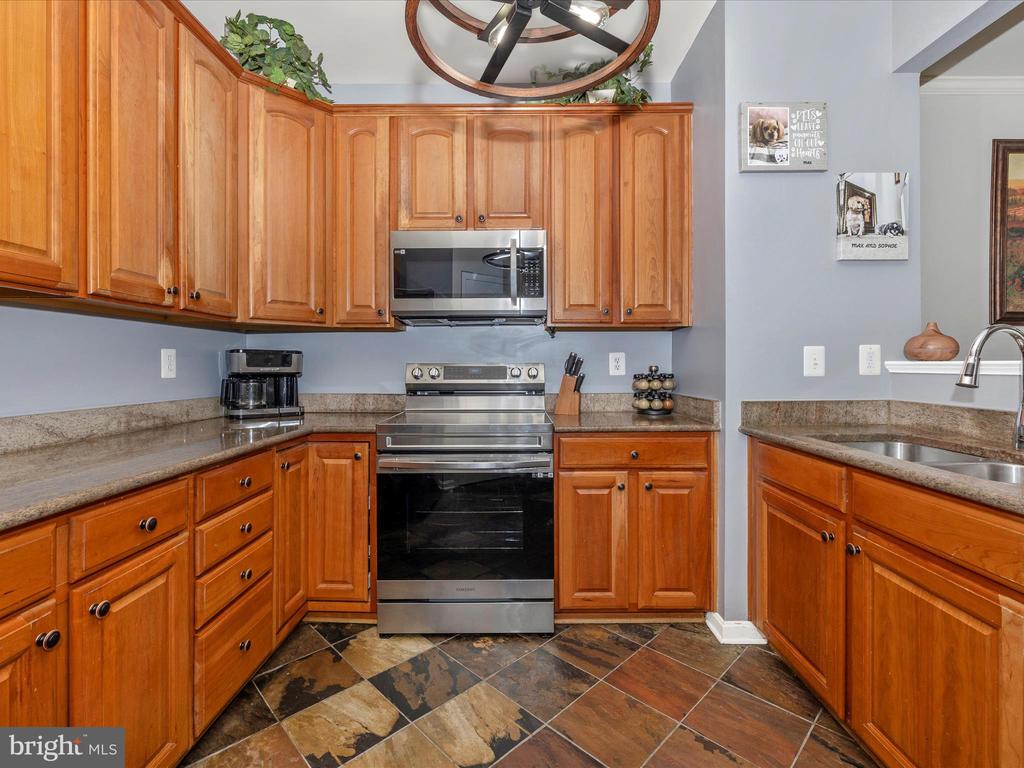 107 Swallow Pointe Ct
