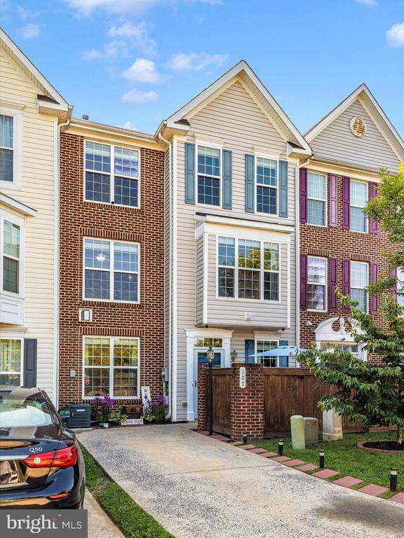 107 Swallow Pointe Ct