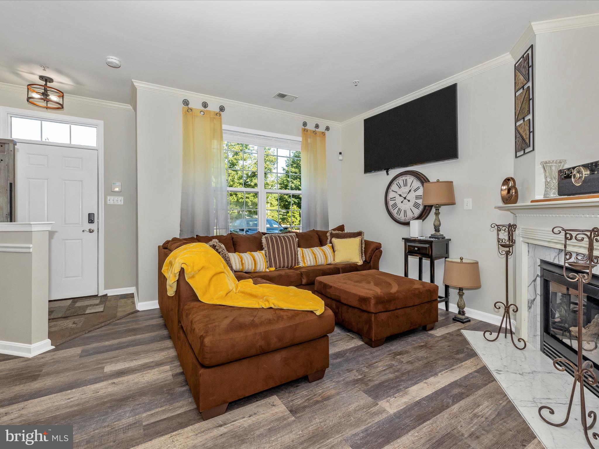 107 Swallow Pointe Ct