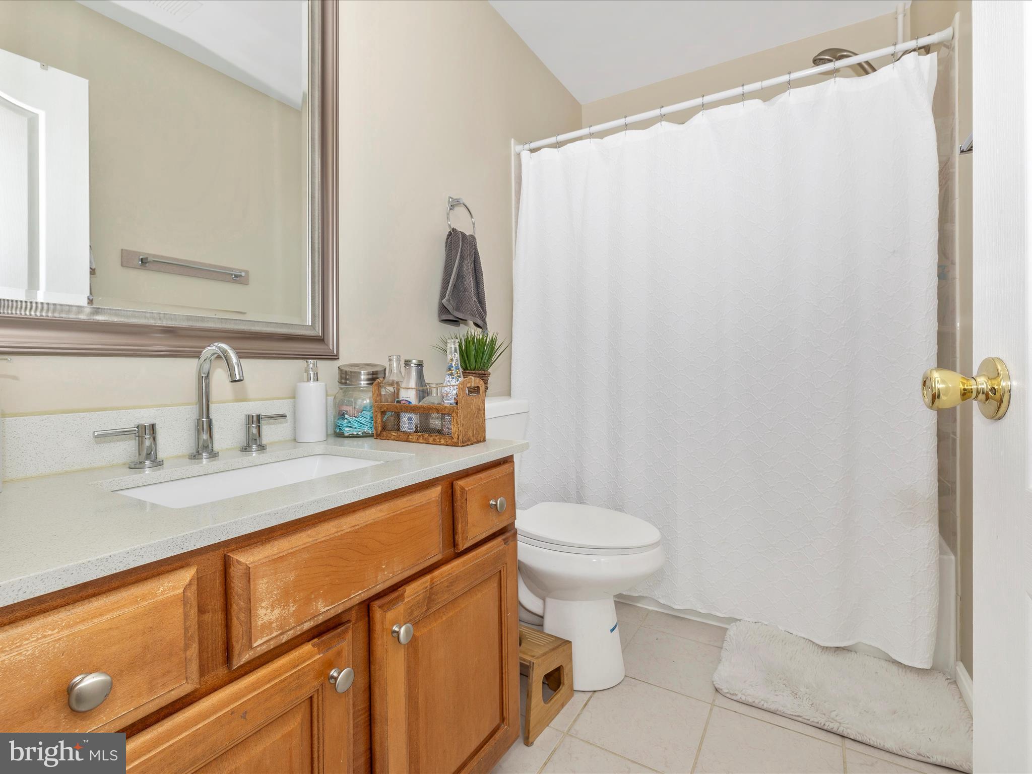 107 Swallow Pointe Ct