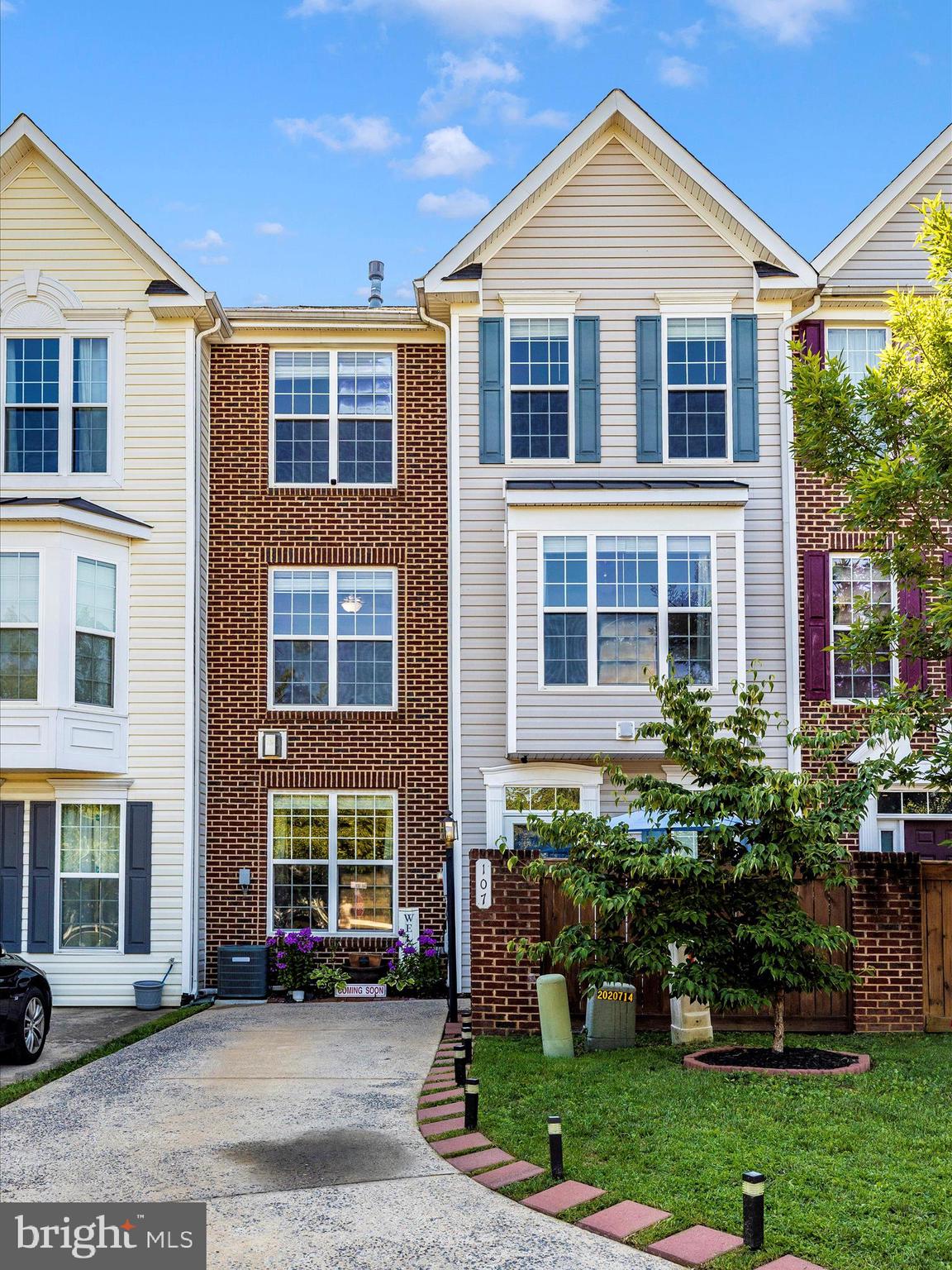 107 Swallow Pointe Ct