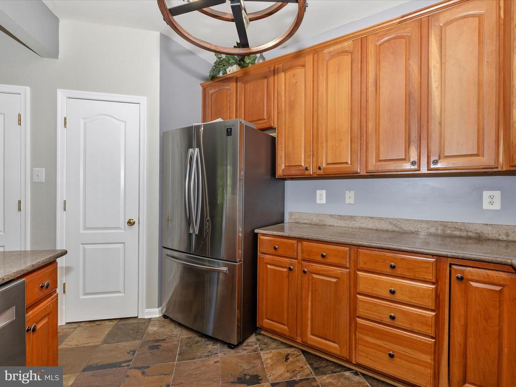 107 Swallow Pointe Ct