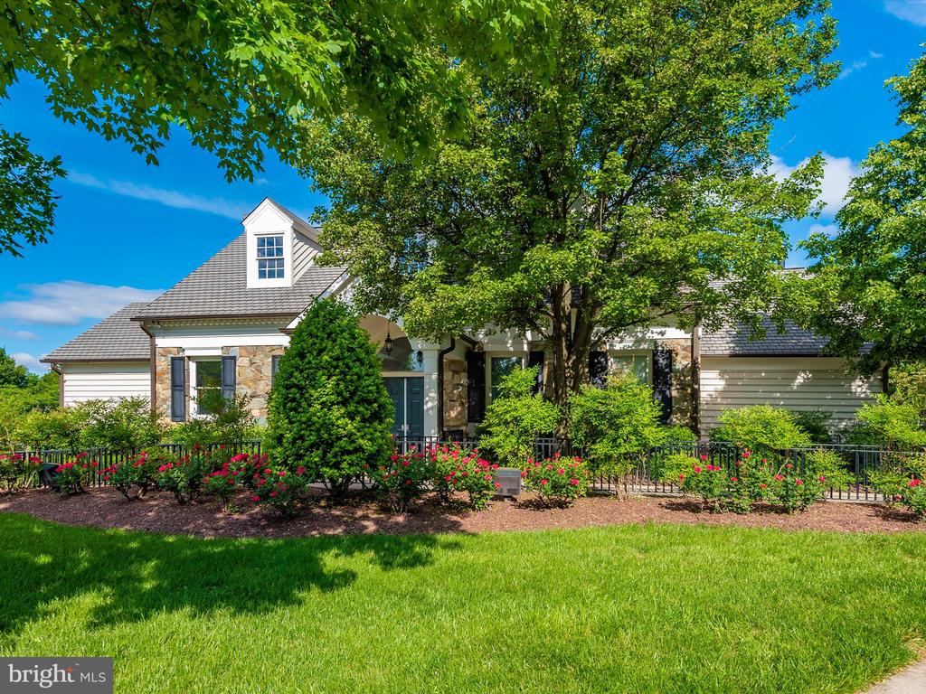 107 Swallow Pointe Ct