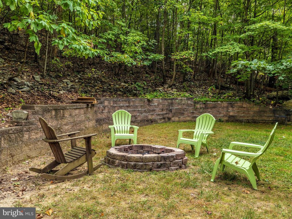 4652 Old Swimming Pool Rd