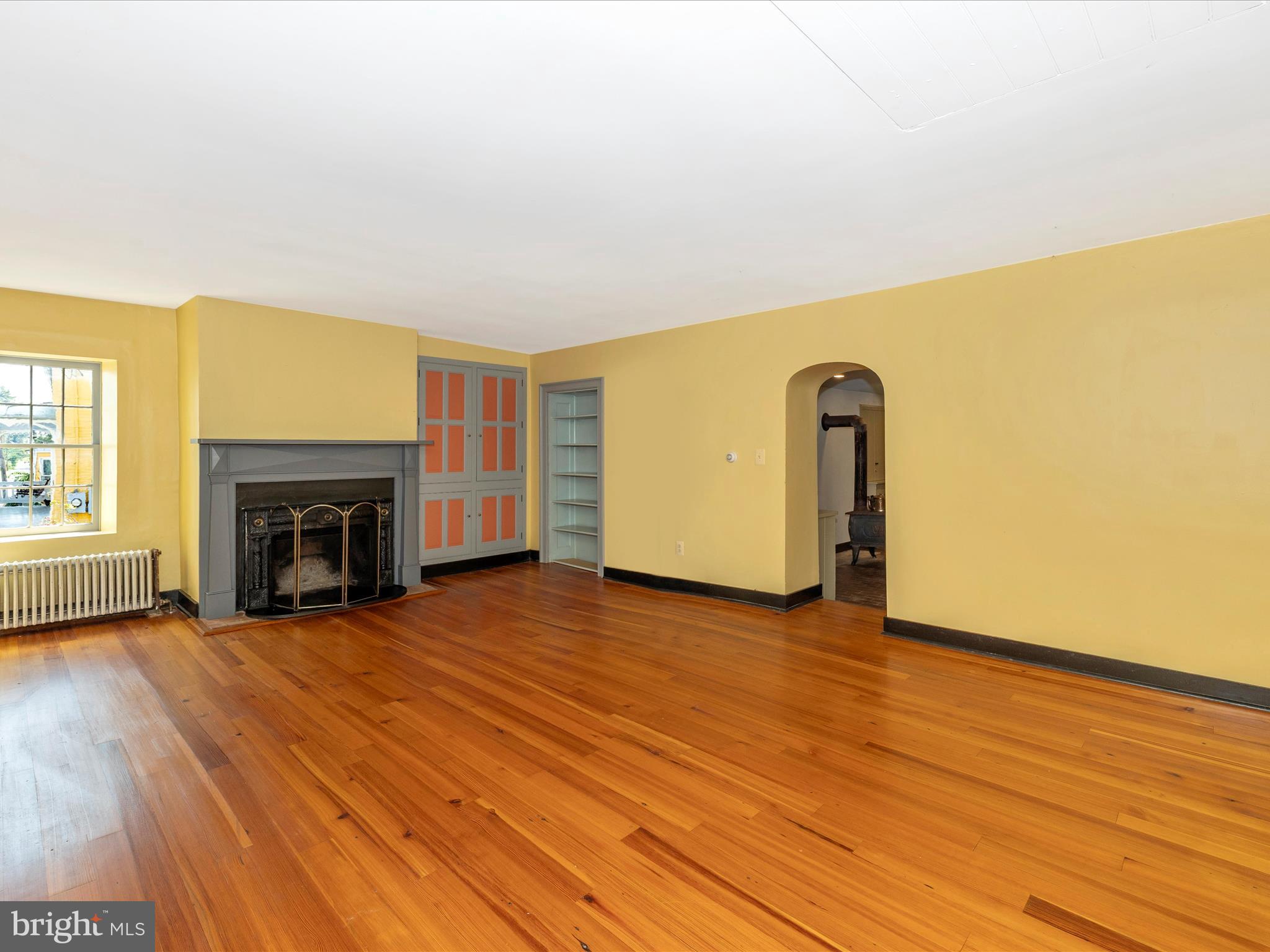 120 E Main St