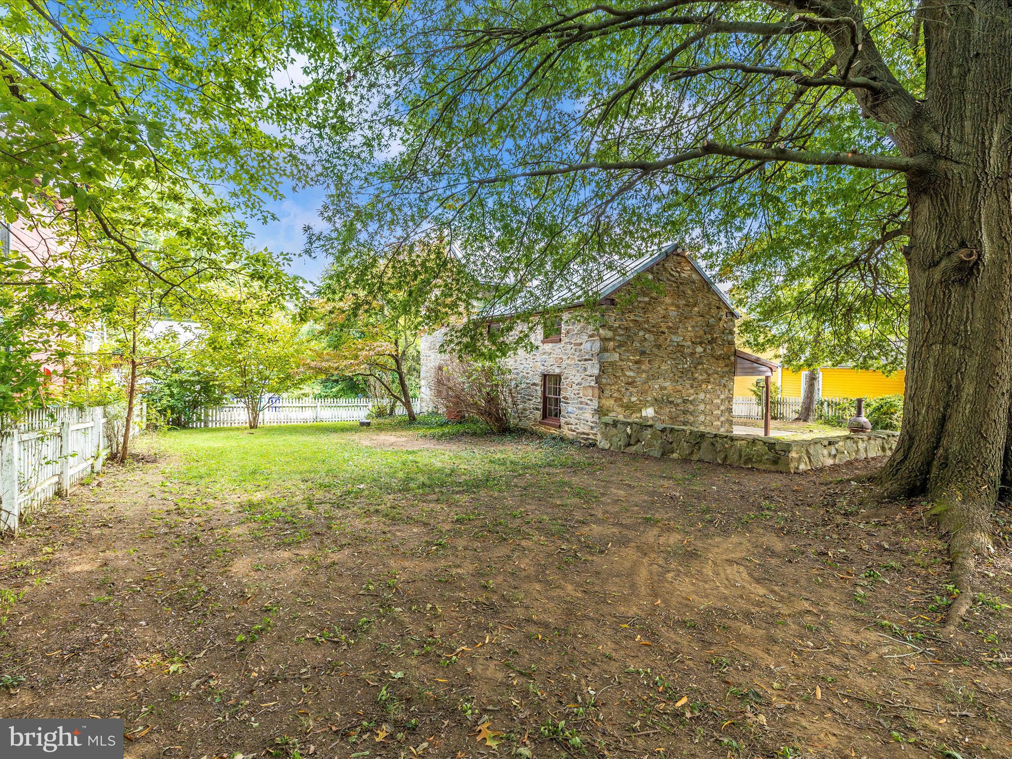 120 E Main St