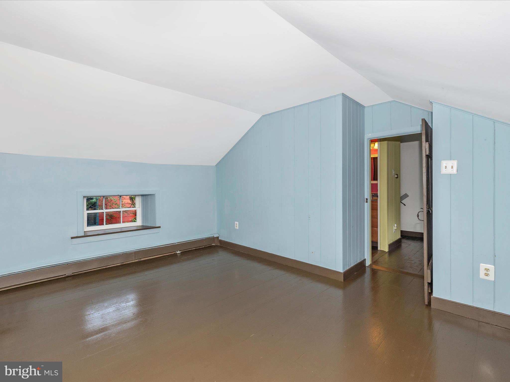 120 E Main St