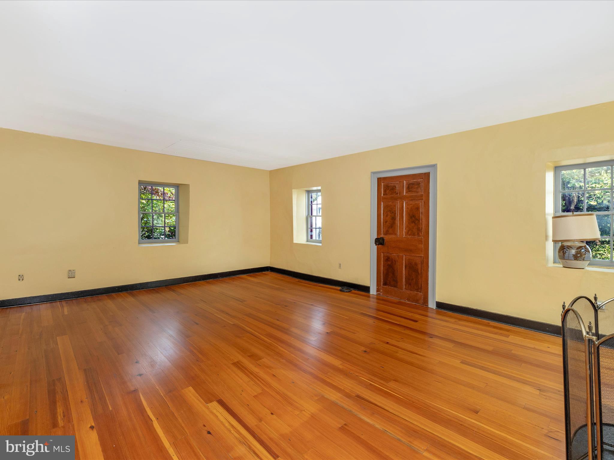 120 E Main St