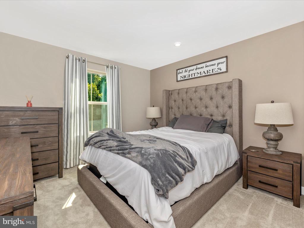 7102 Mandalong Way
