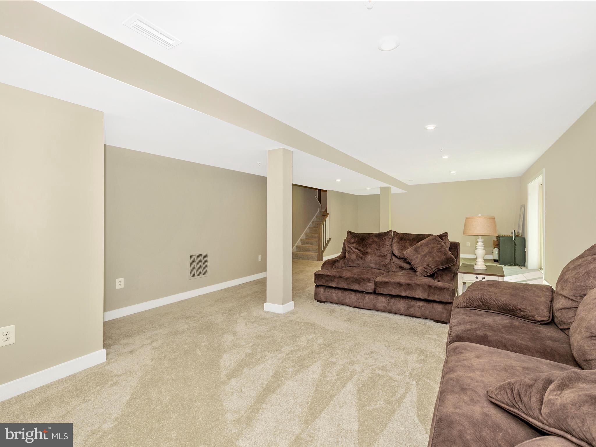 7102 Mandalong Way