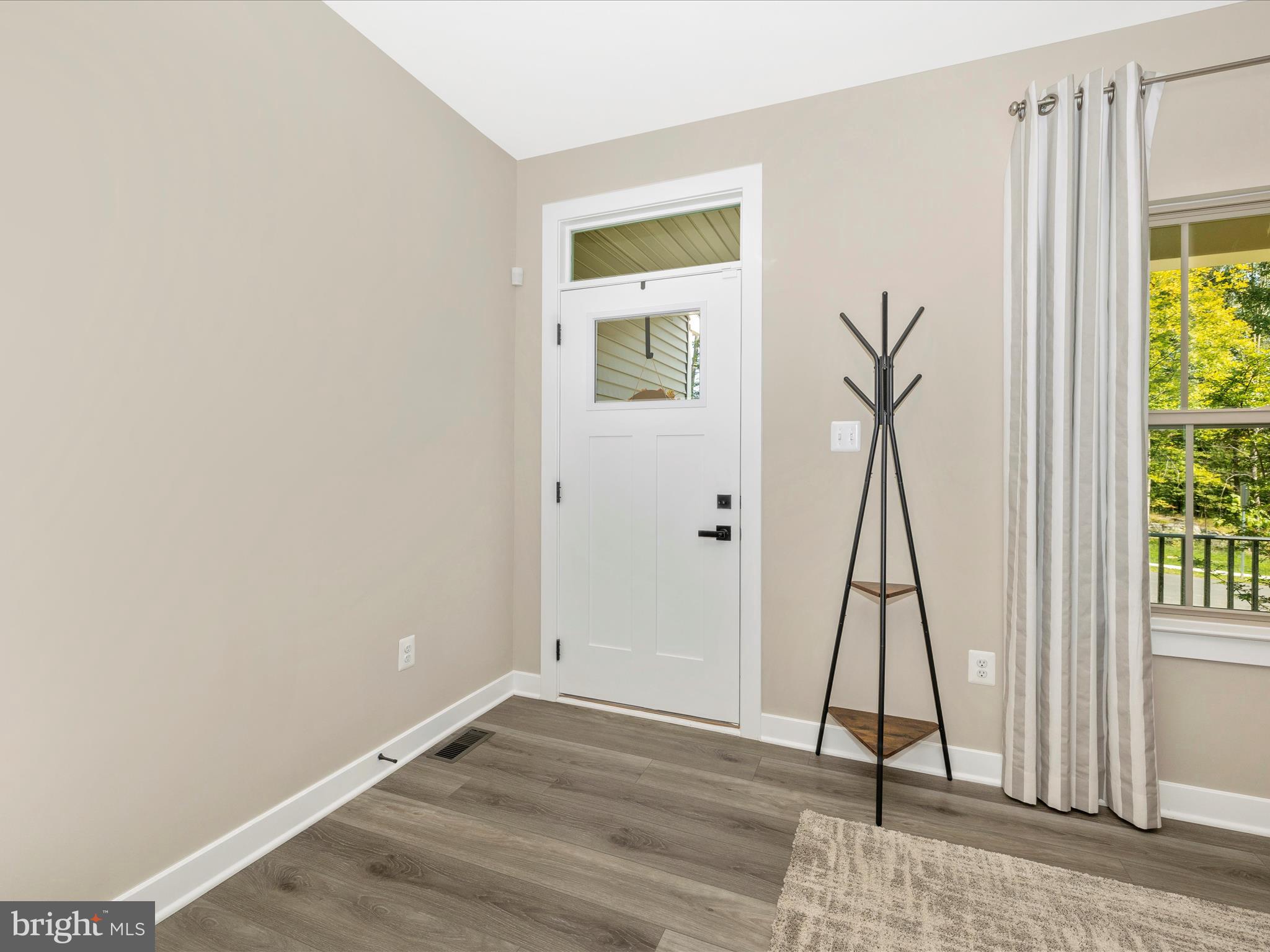 7102 Mandalong Way