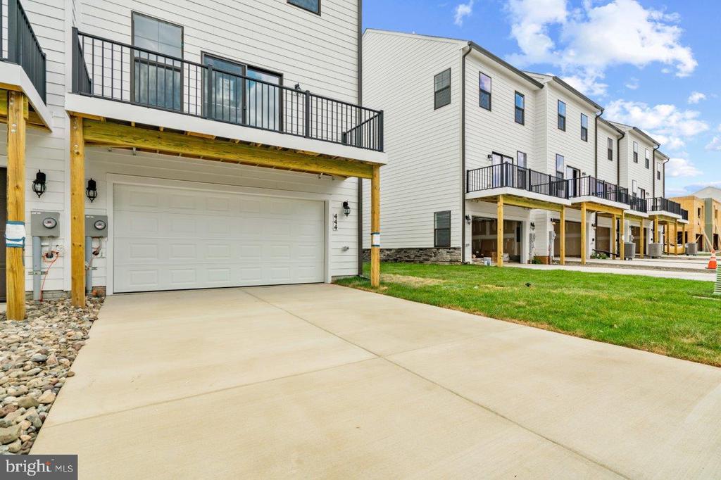 432 Herringbone Way
