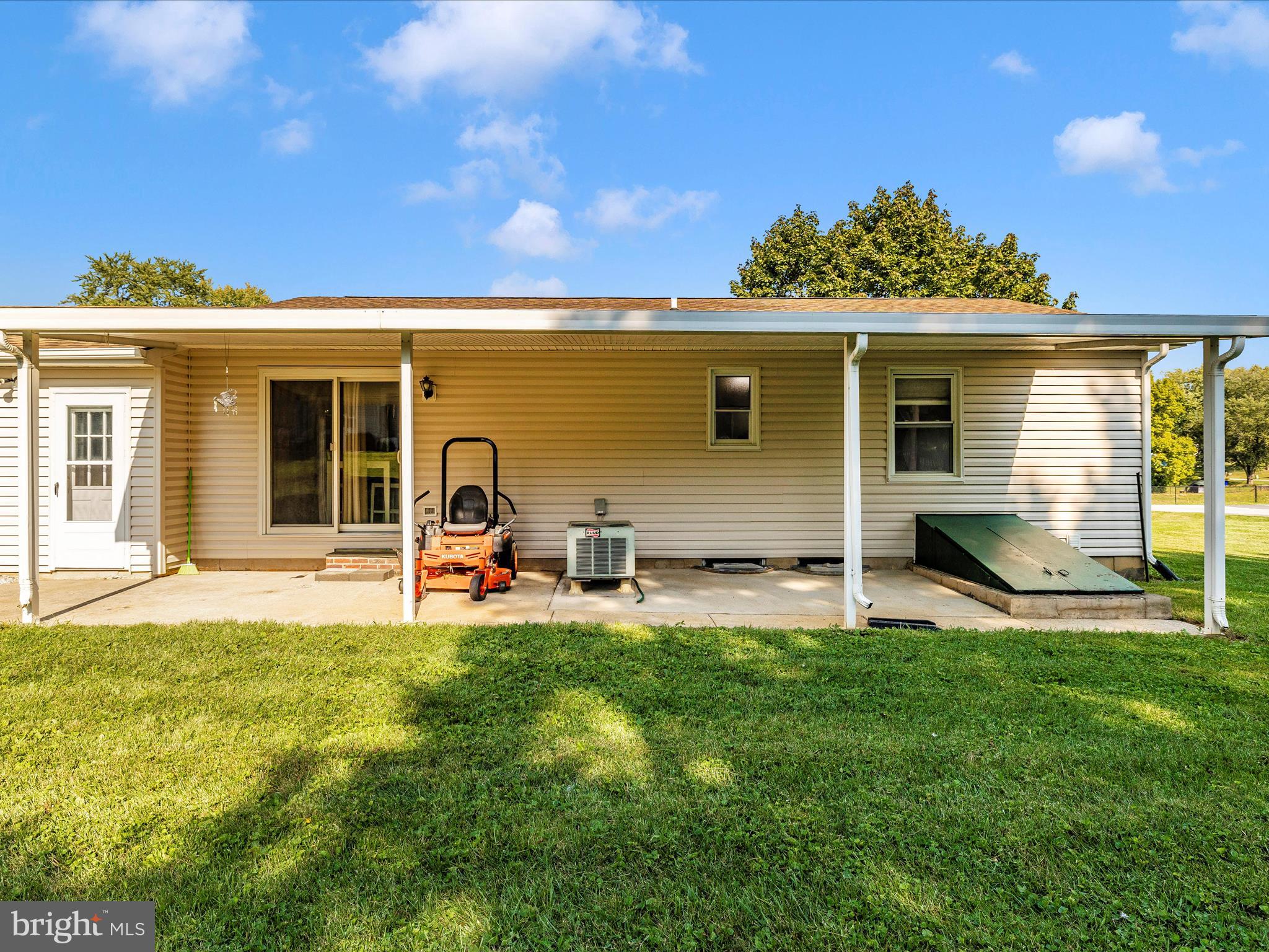 7093 Fern Ln