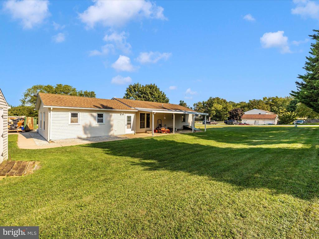 7093 Fern Ln