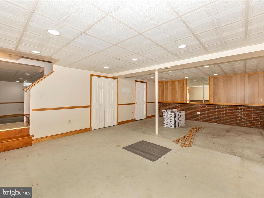 7093 Fern Ln