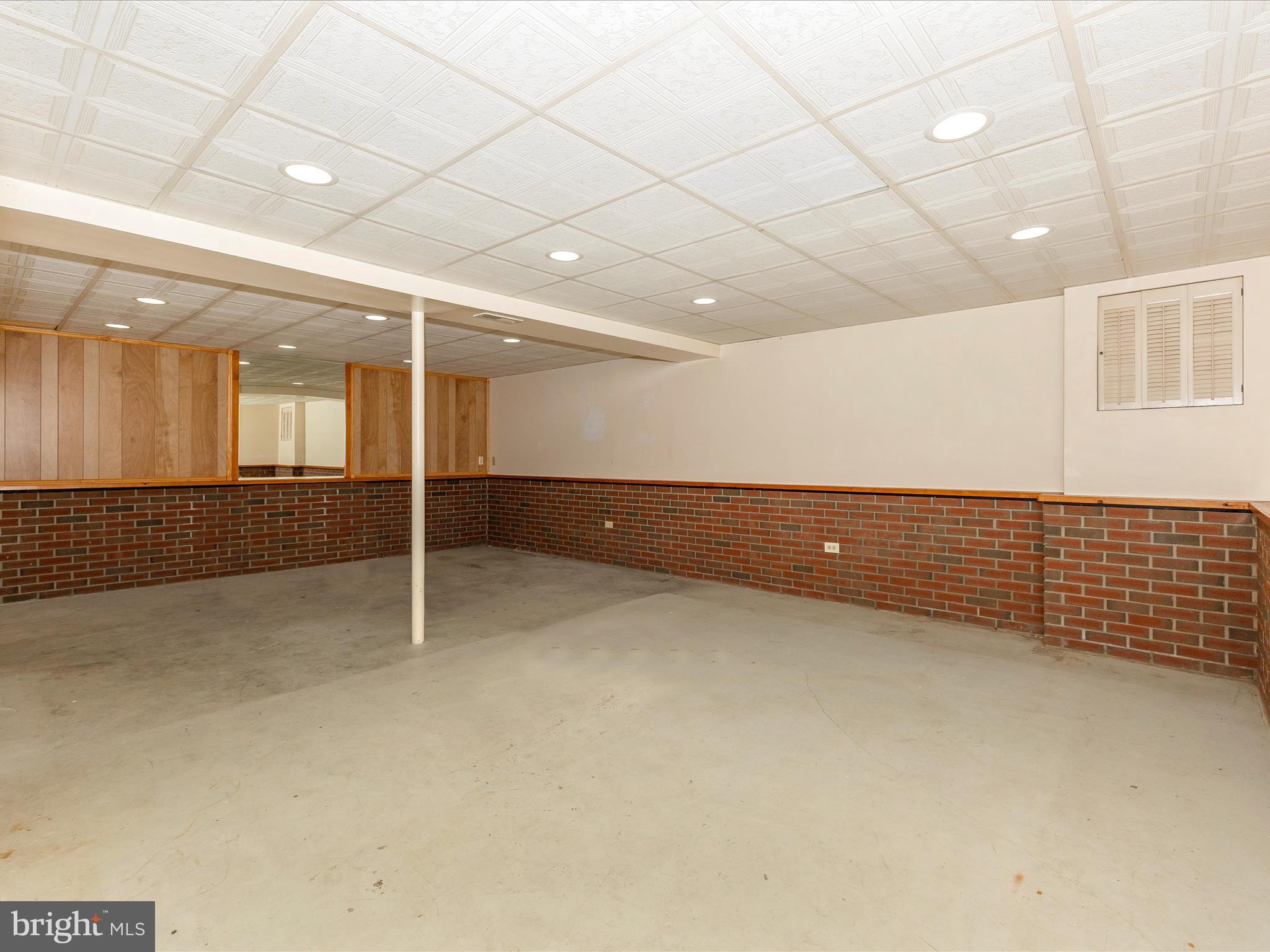 7093 Fern Ln