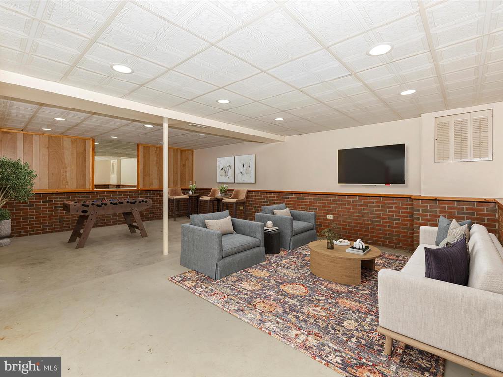 7093 Fern Ln