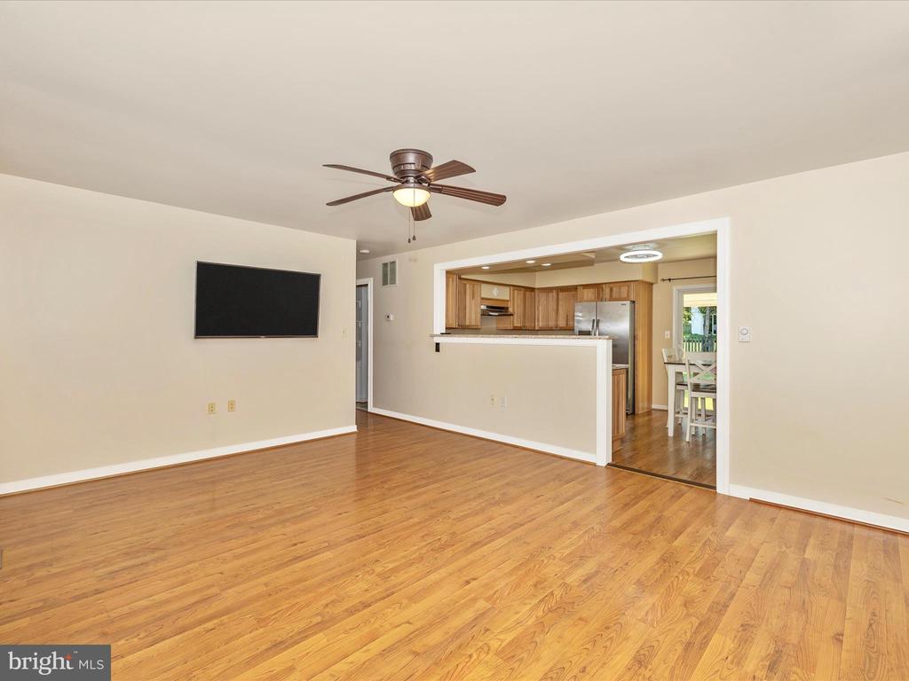 7093 Fern Ln