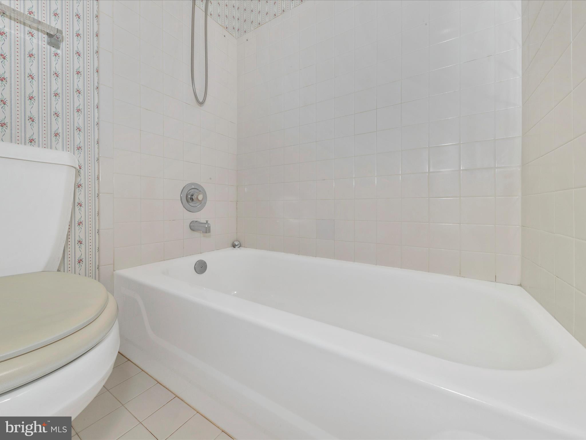 812-B Dunbrooke Ct