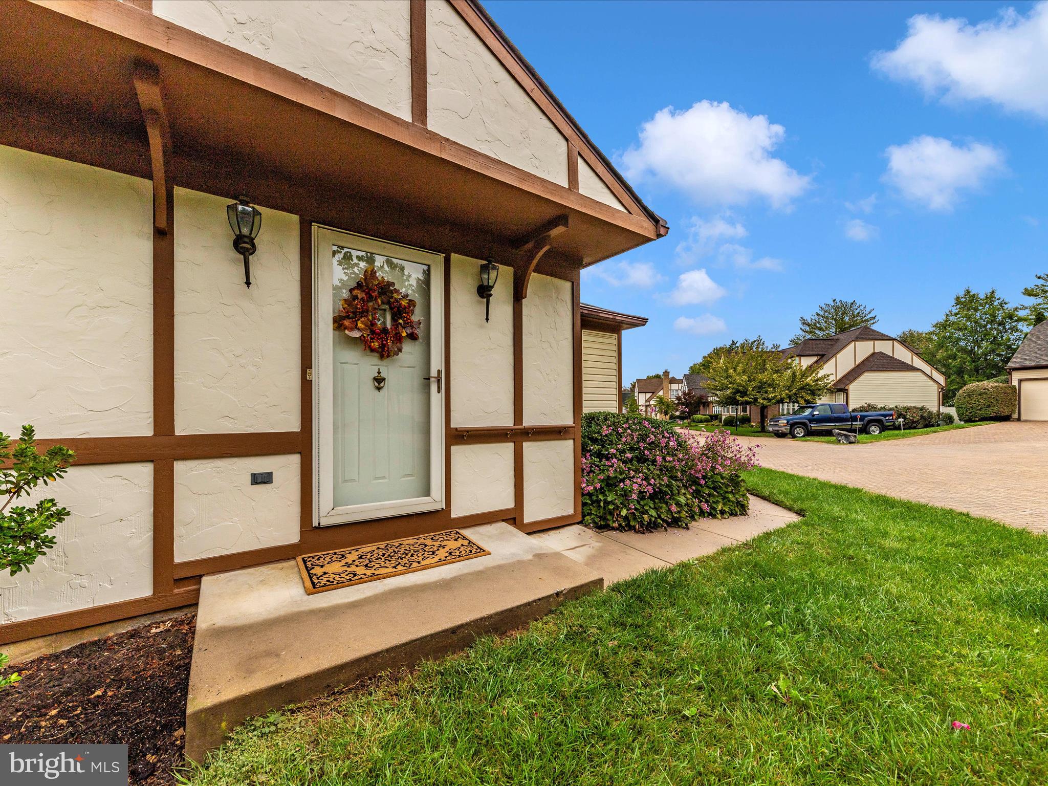 812-B Dunbrooke Ct