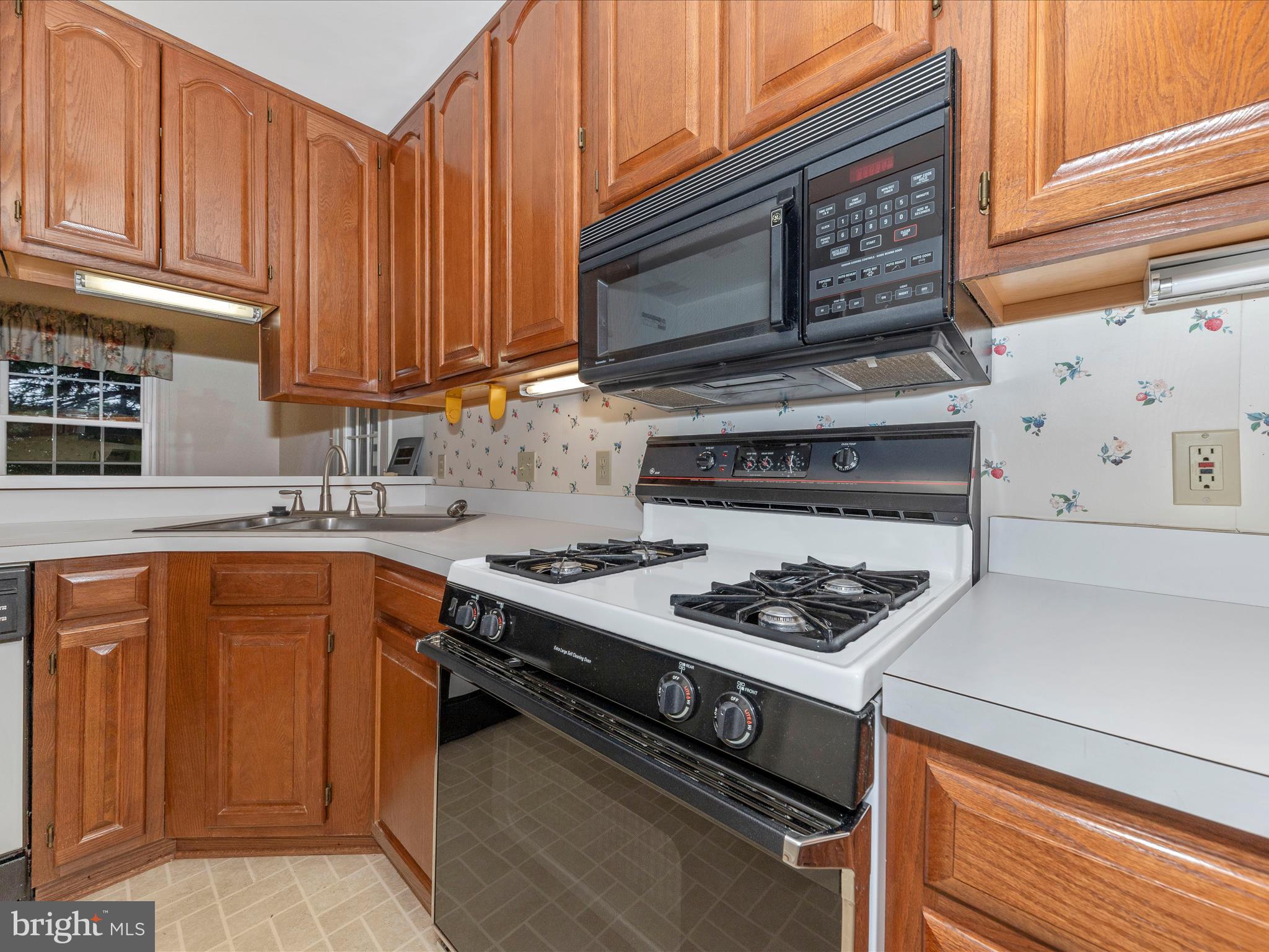 812-B Dunbrooke Ct