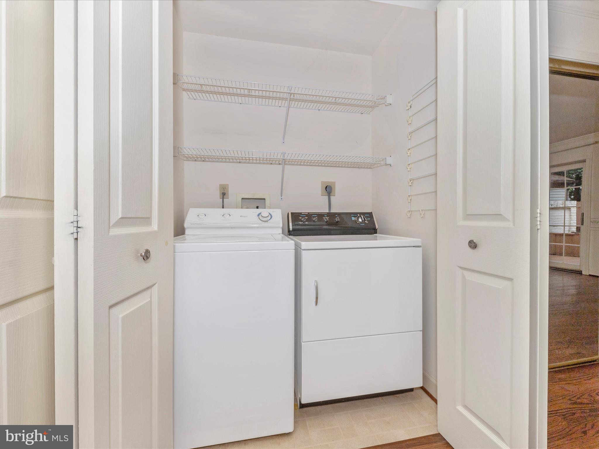 812-B Dunbrooke Ct