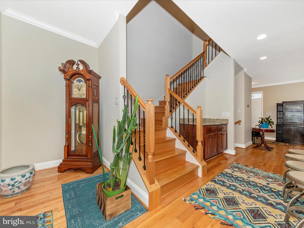 621 Blandwood Rd