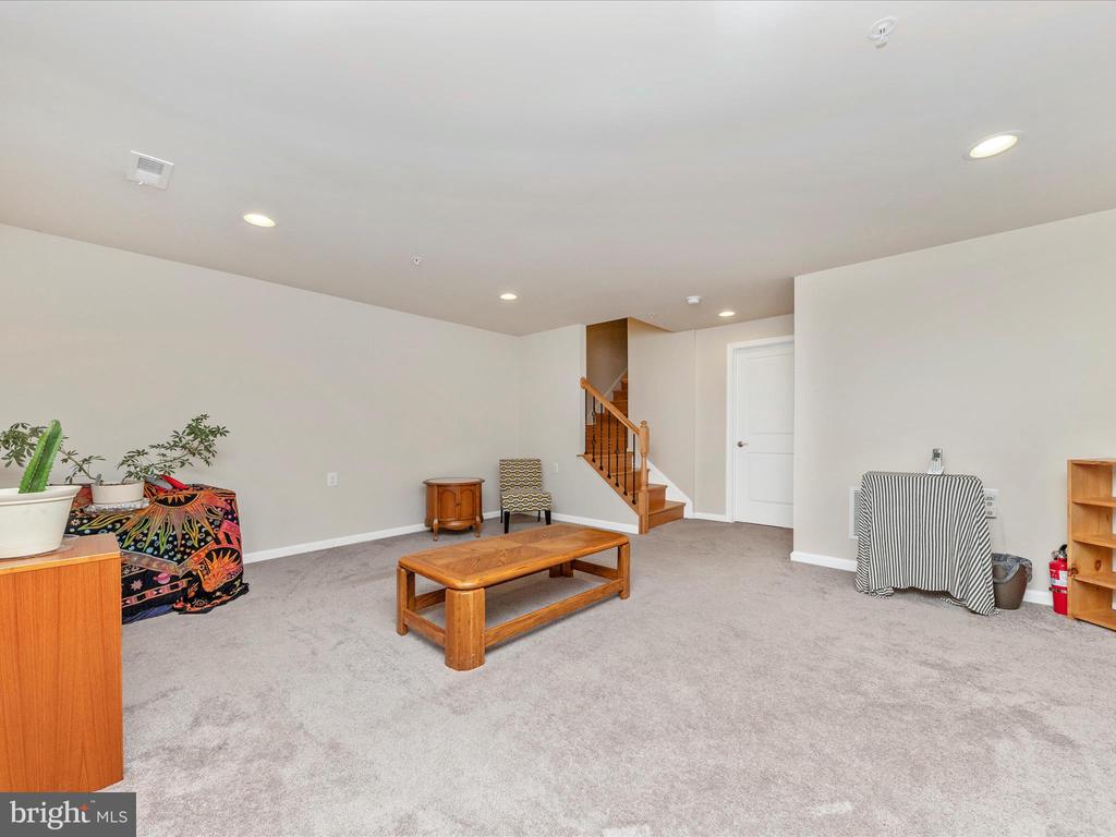 621 Blandwood Rd