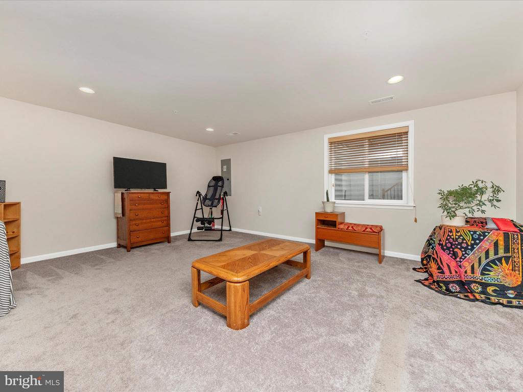 621 Blandwood Rd