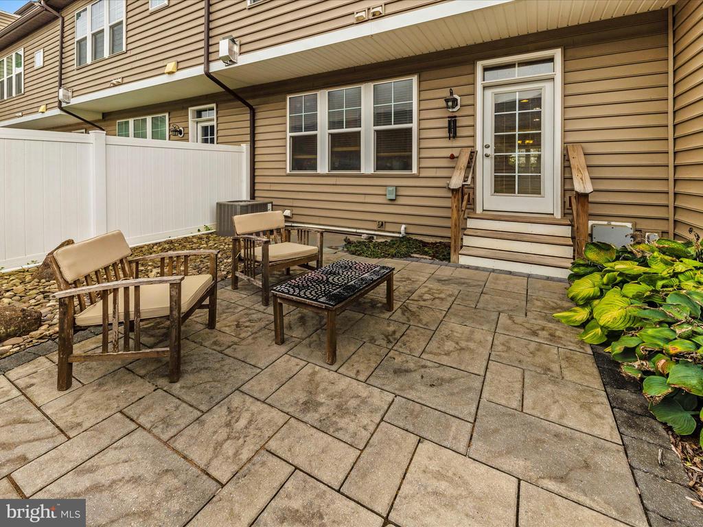 621 Blandwood Rd