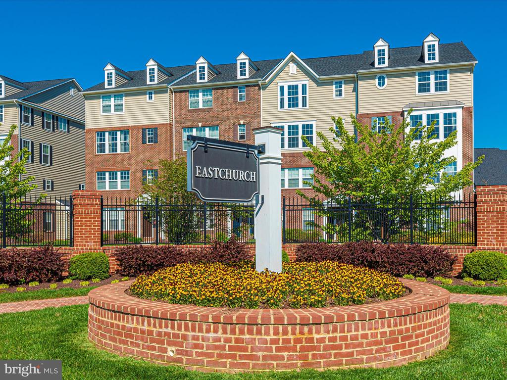 621 Blandwood Rd