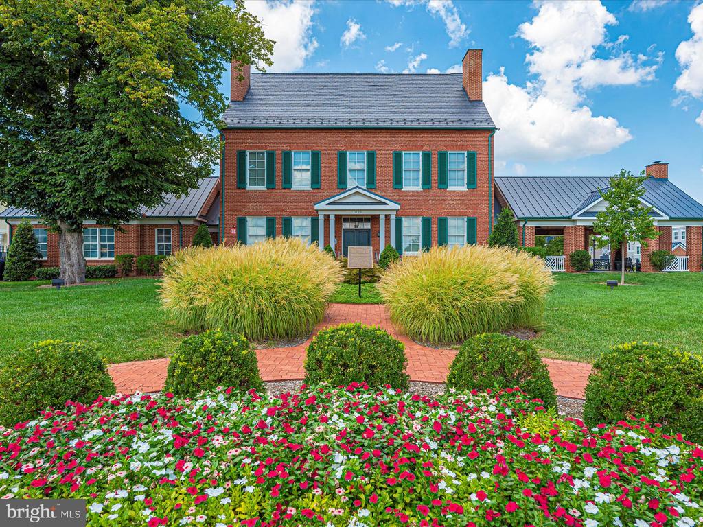 621 Blandwood Rd