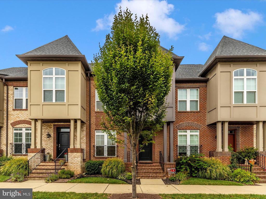 621 Blandwood Rd
