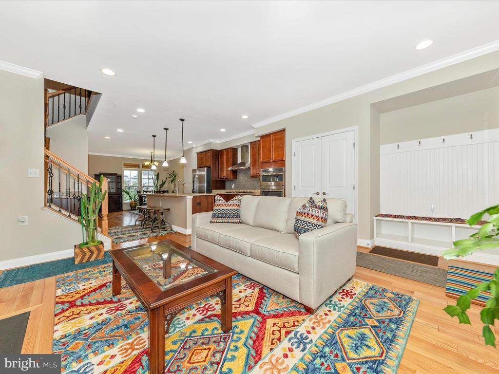 621 Blandwood Rd