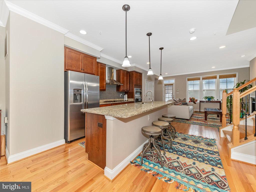 621 Blandwood Rd