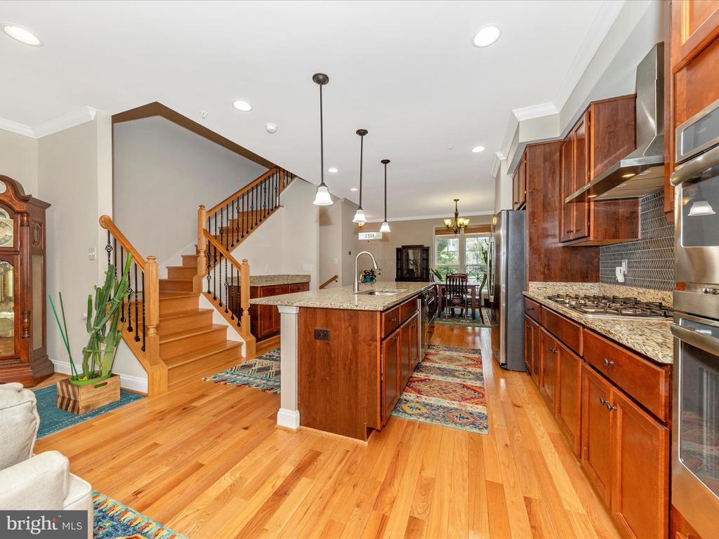 621 Blandwood Rd