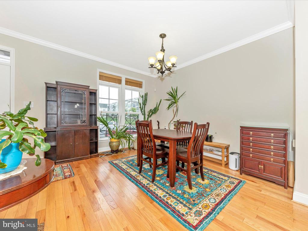 621 Blandwood Rd