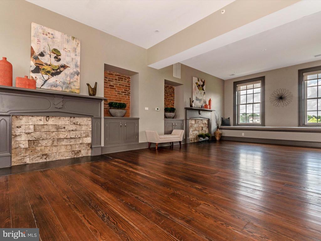 621 Blandwood Rd