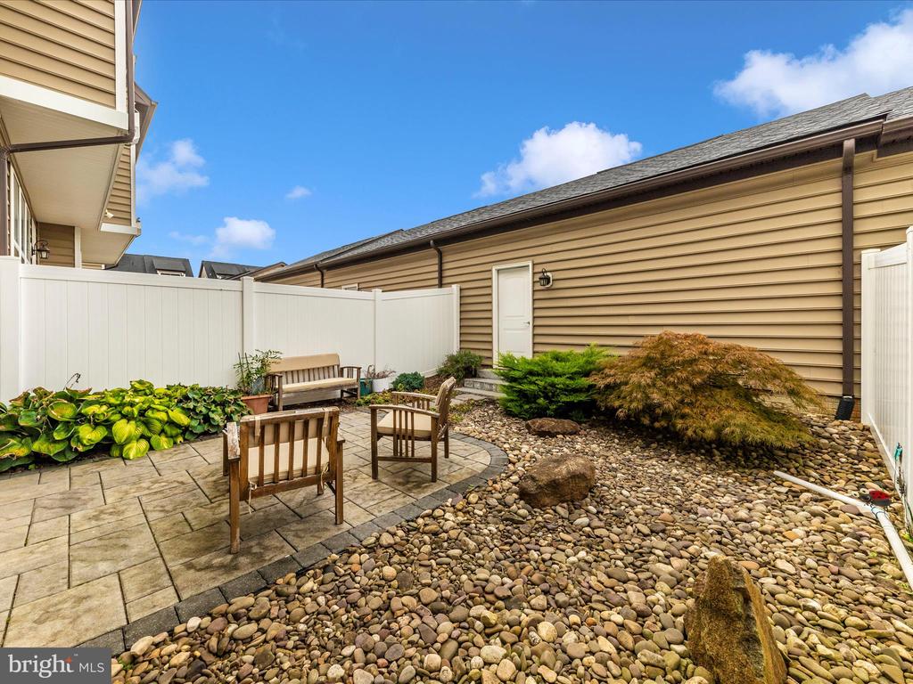 621 Blandwood Rd