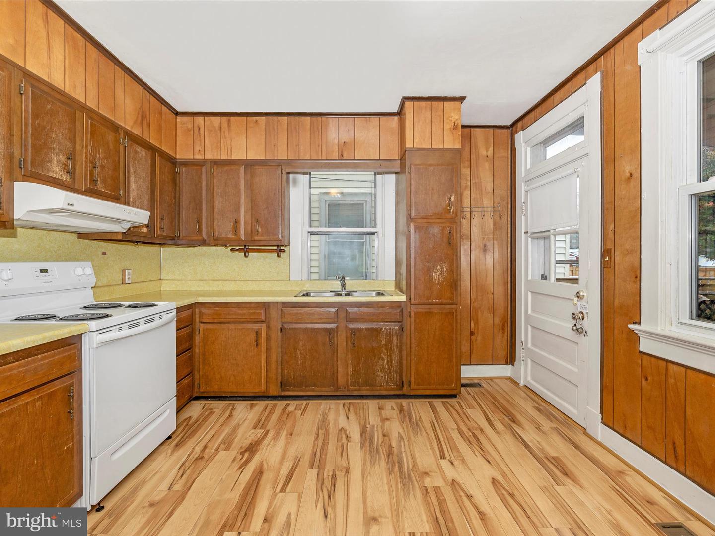 727 Motter Ave