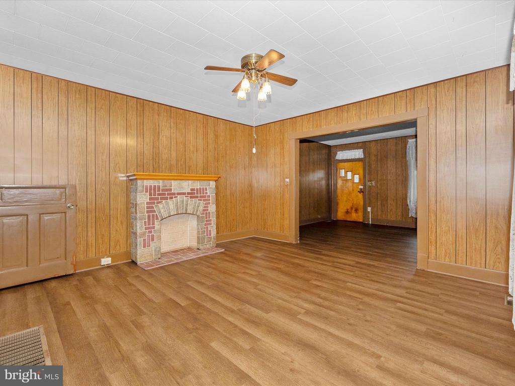 727 Motter Ave