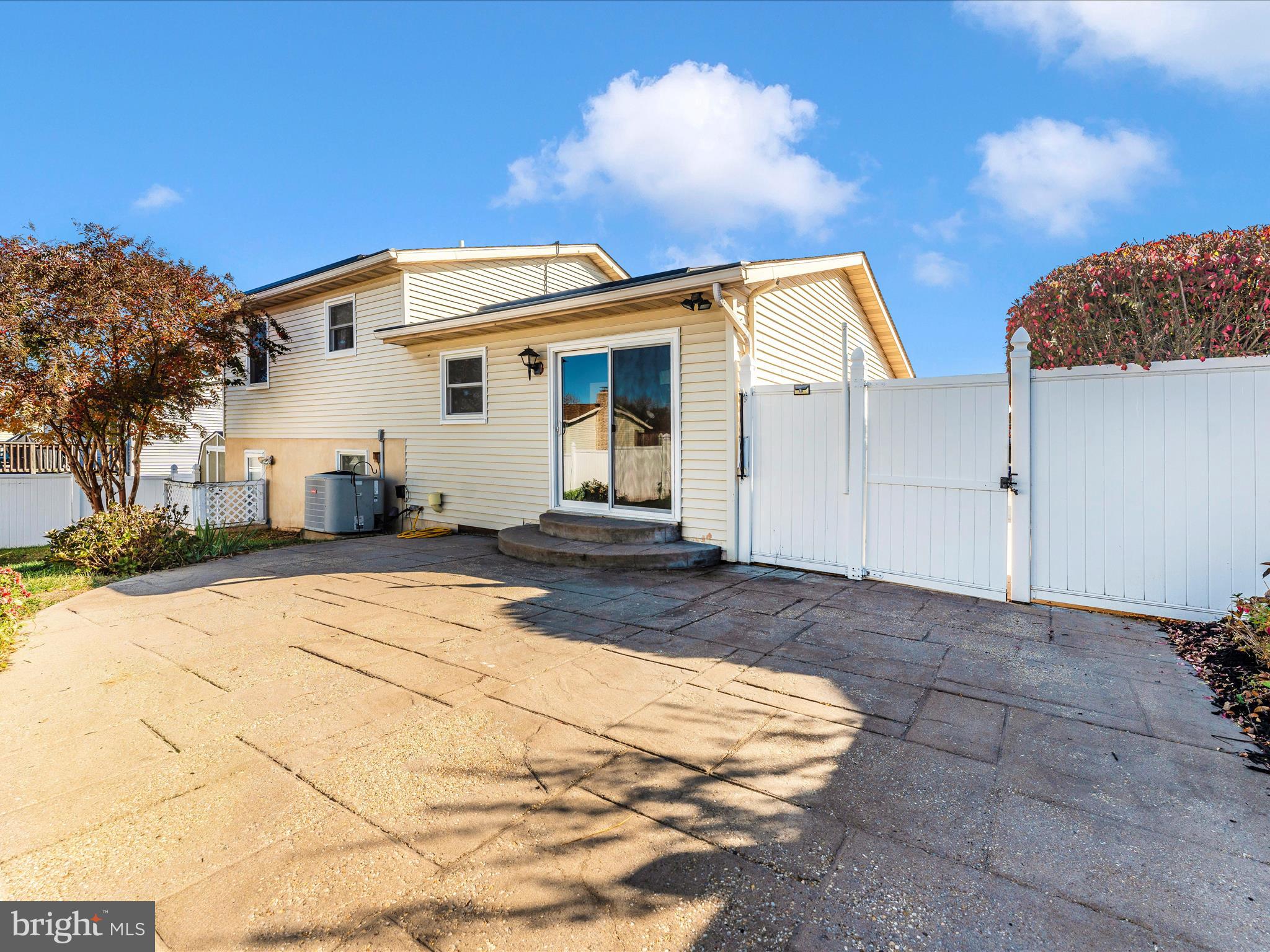 10 Walden Way