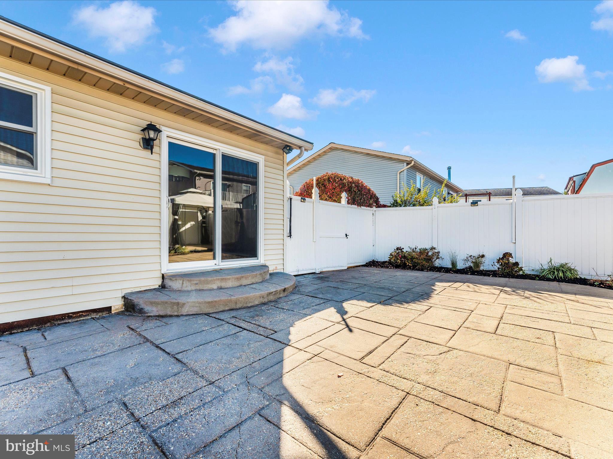 10 Walden Way