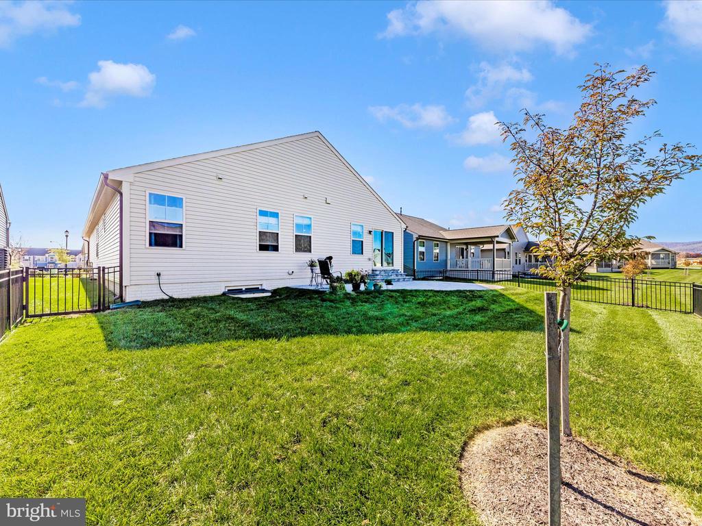 2589 Lamplighter Dr