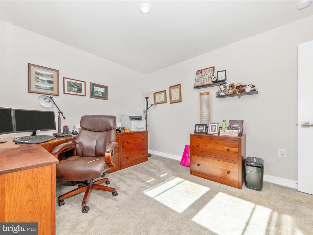2589 Lamplighter Dr