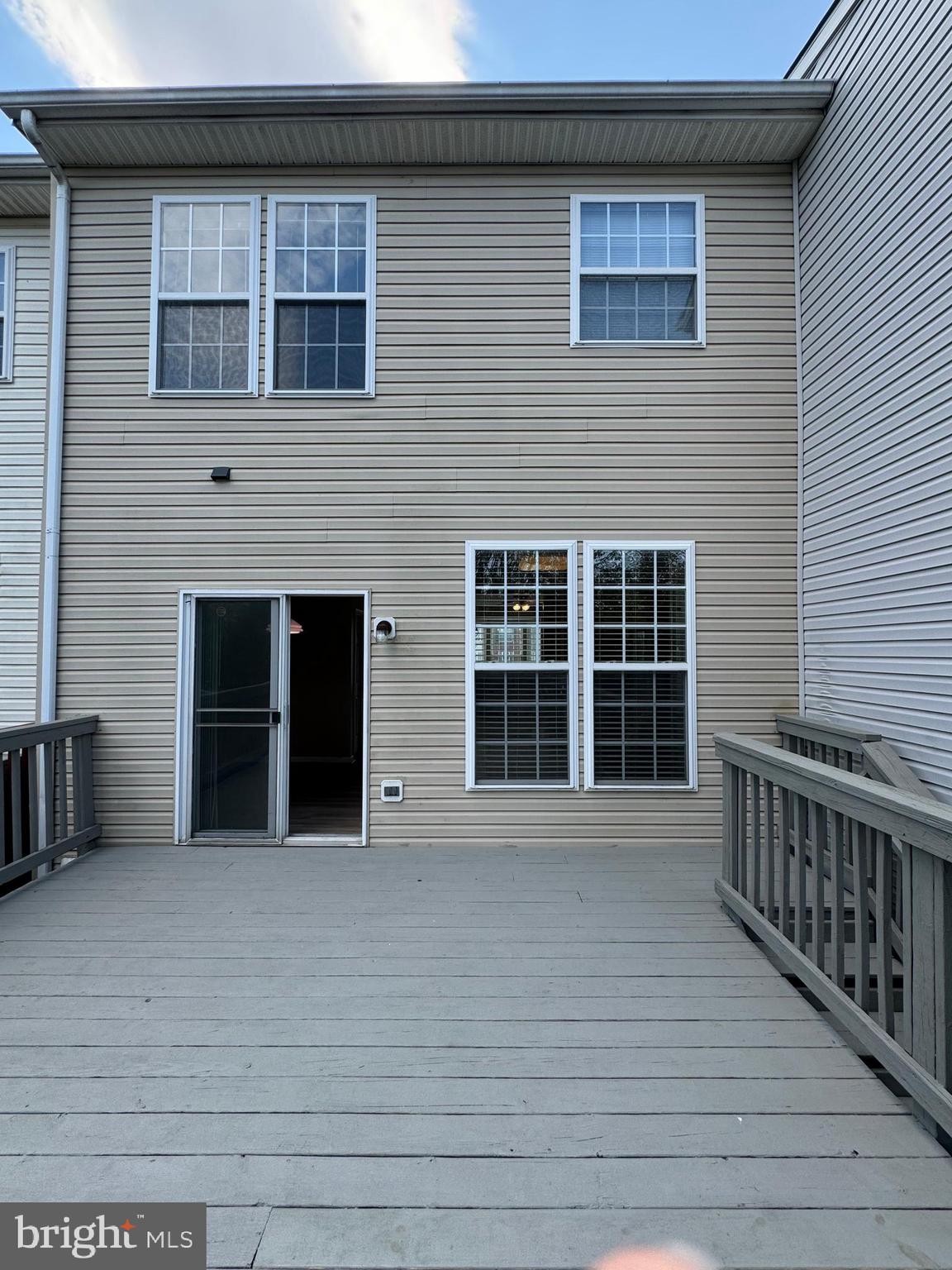 2424 WYNFIELD CT NW