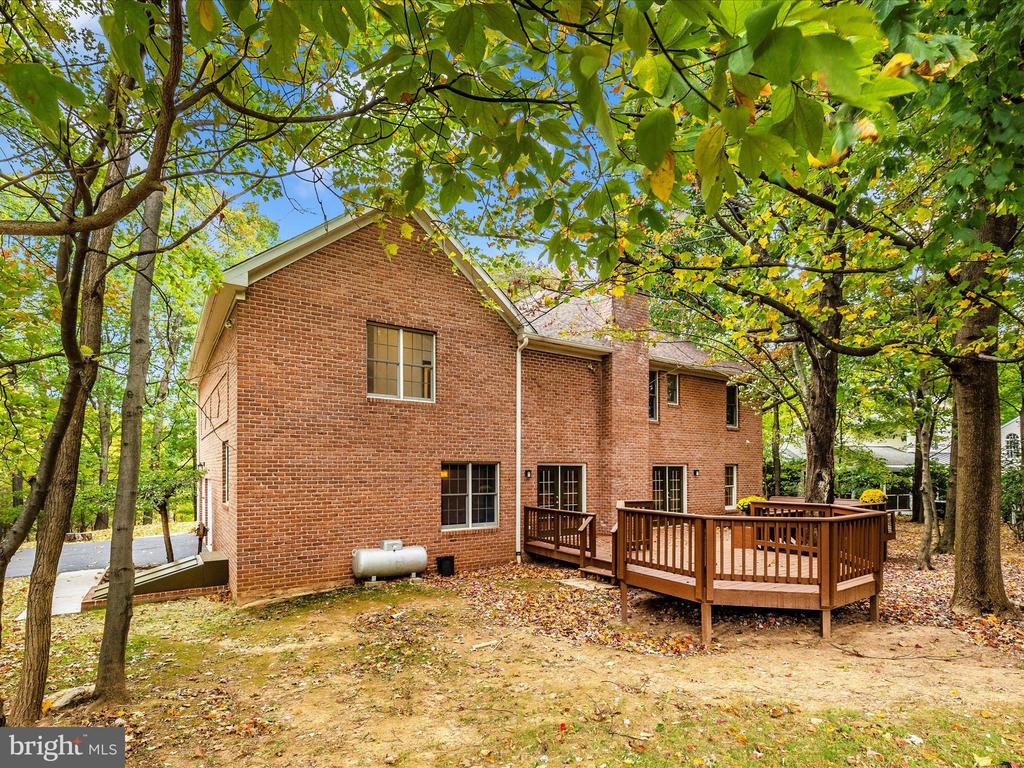 7301 Hilltop Ct