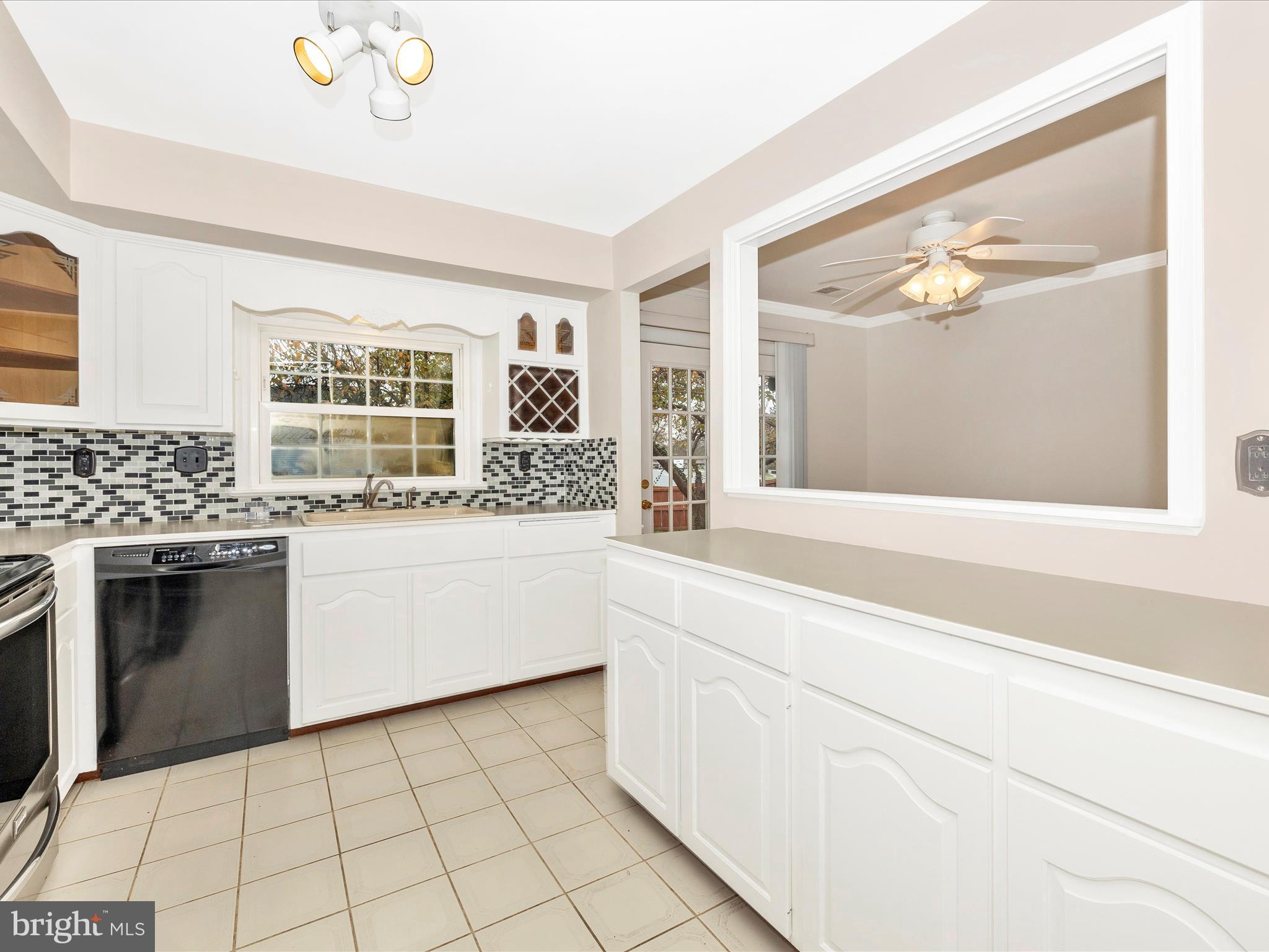 5801 Farmgate Ct