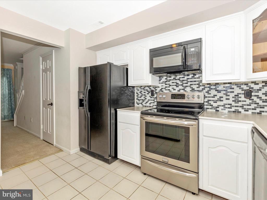 5801 Farmgate Ct