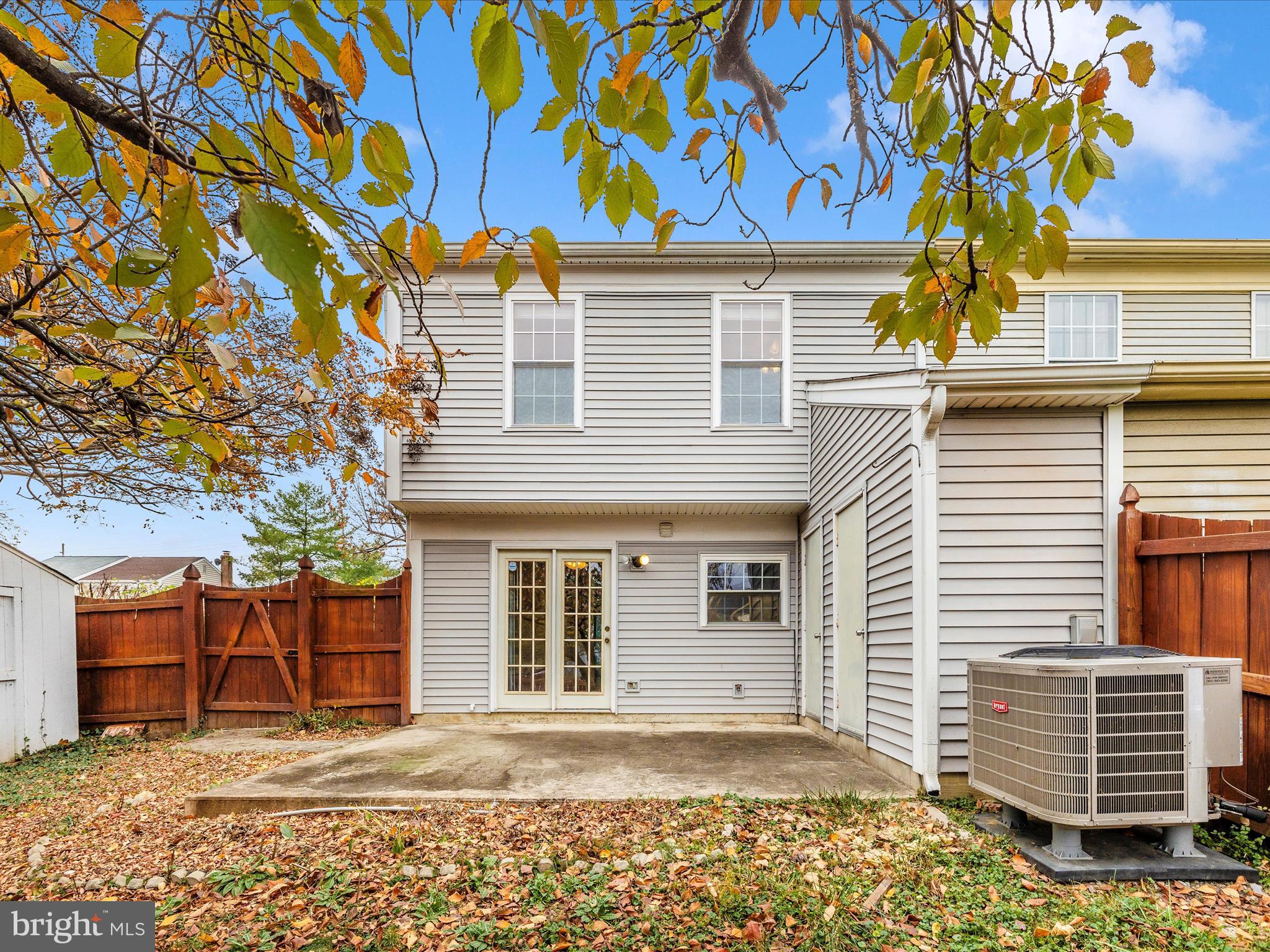 5801 Farmgate Ct